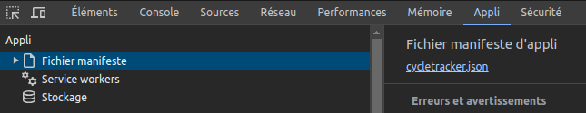 Capture d'écran des outils de développement, où on voit le panneau gauche incluant un lien vers le manifeste. Sur la partie droite, on peut lire Manifeste d'application et voir le nom du fichier sous forme d'un lien vers le fichier JSON.